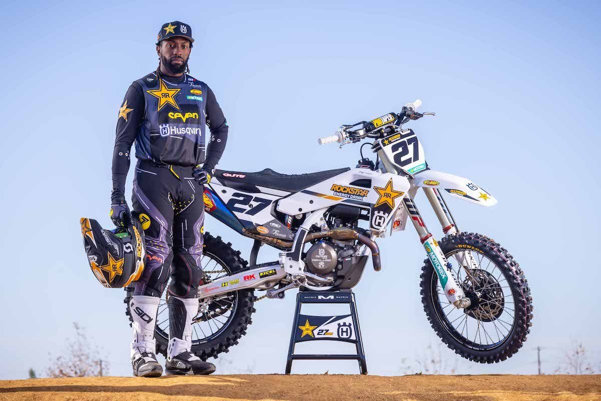 Il Team Rockstar Energy Husqvarna Factory Racing pronto per la stagione 2025
